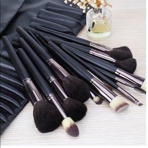 Makeup brushes